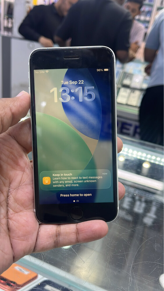 iPhone SE 3rd generation  - 5