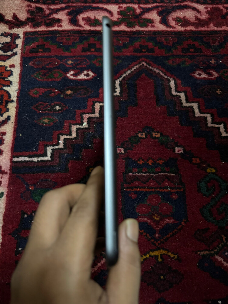 iPad 9 Generation 256GB - 9