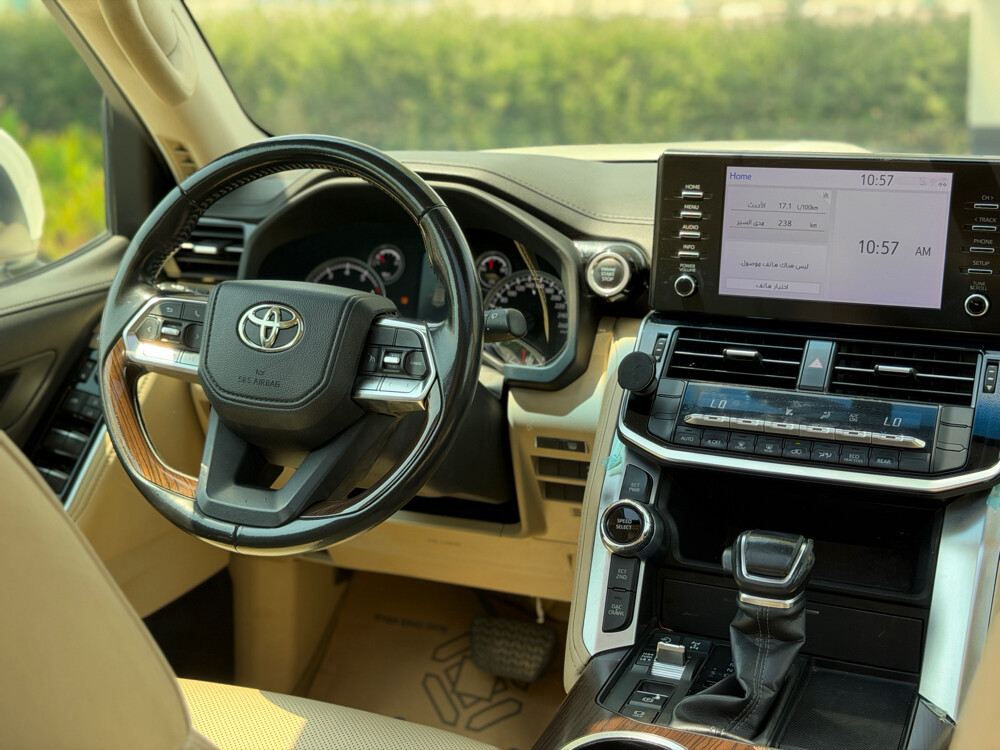 Toyota Land Cruiser GXR - 10