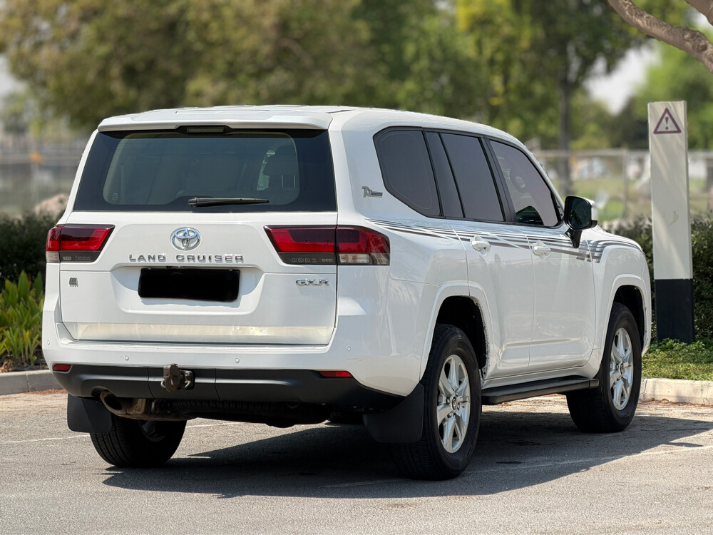 Toyota Land Cruiser GXR - 3
