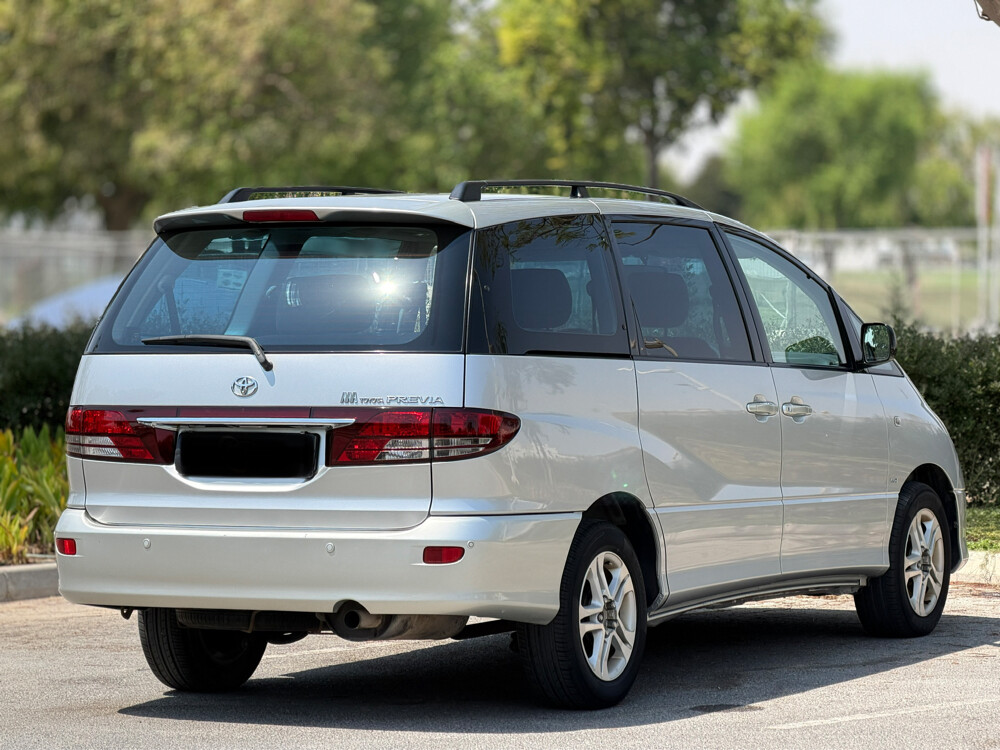Toyota Privia - 3