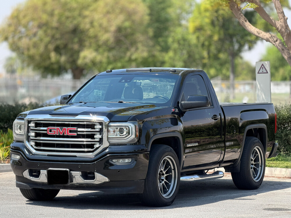 GMC Sierra SLE - 1