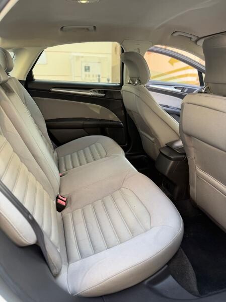 Ford Fusion 2014-Used Car - 4