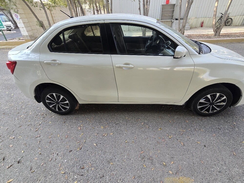 Suzuki dzire 2022 model 
Estmara 6 - 3