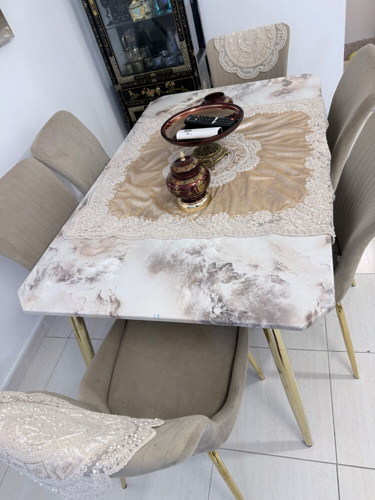 طاولة طعام  - 2