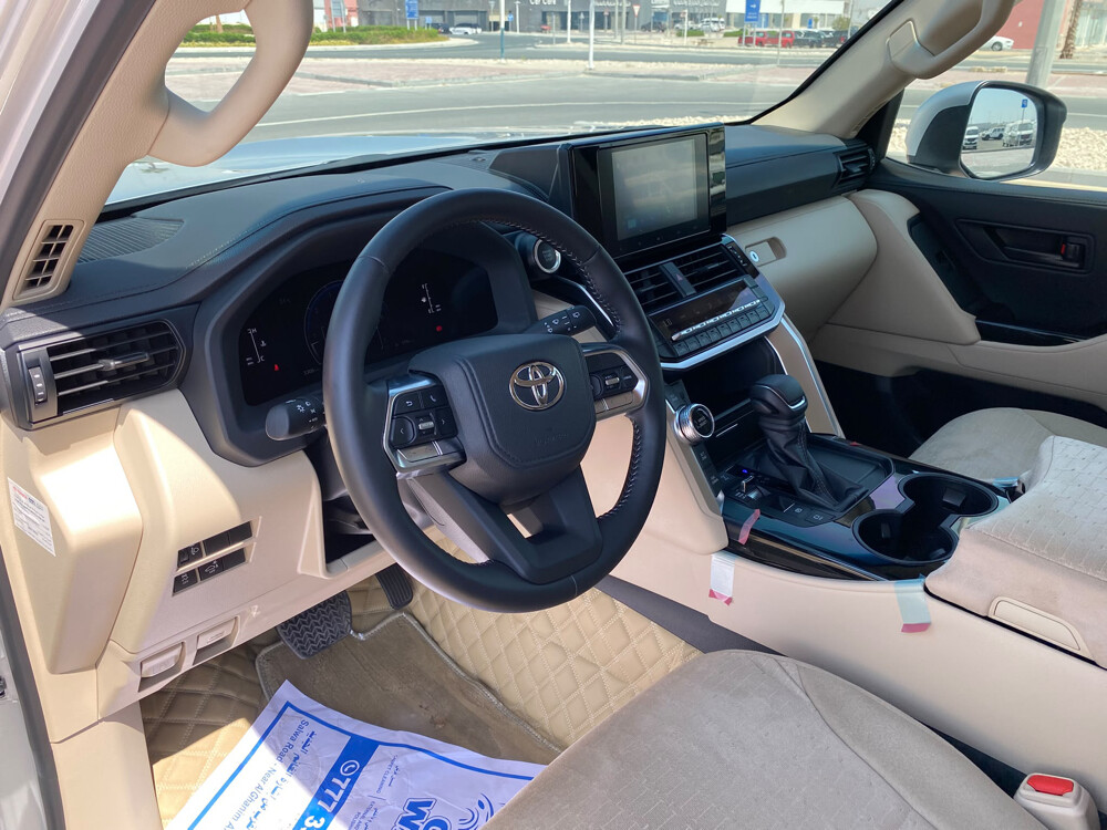 Toyota Land Cruiser GXR 2026 - 6