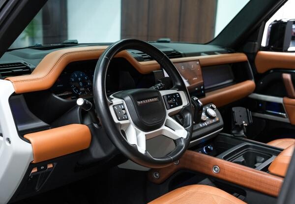 LAND ROVER DEFENDER 110 HSE 2024 - 11