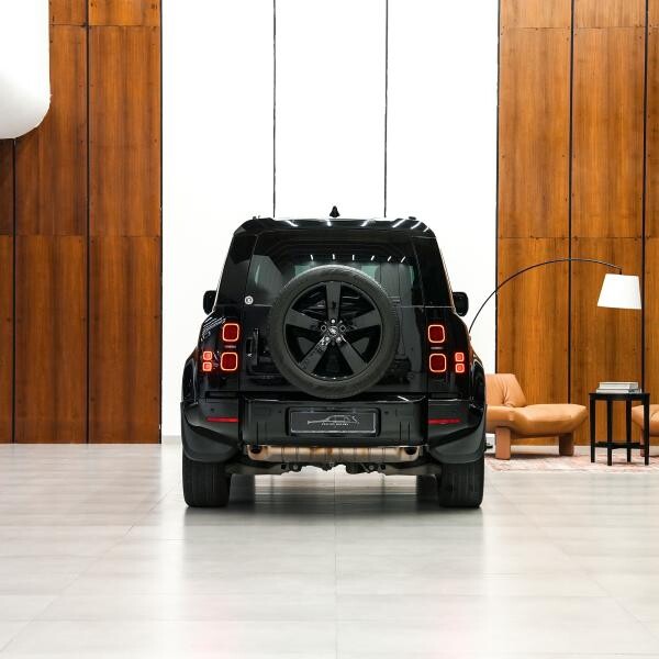 LAND ROVER DEFENDER 110 HSE 2024 - 8