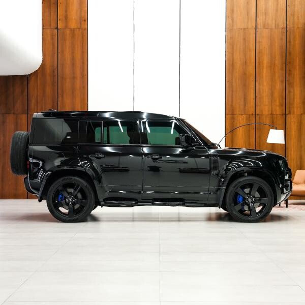 LAND ROVER DEFENDER 110 HSE 2024 - 6