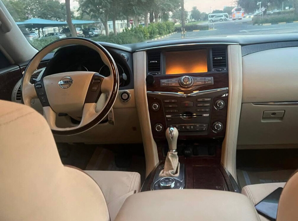 Nissan patrol 2010 - 3