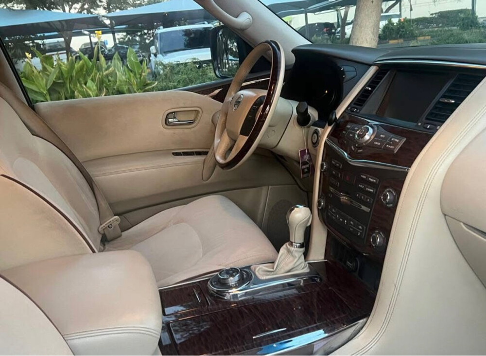 Nissan patrol 2010 - 2