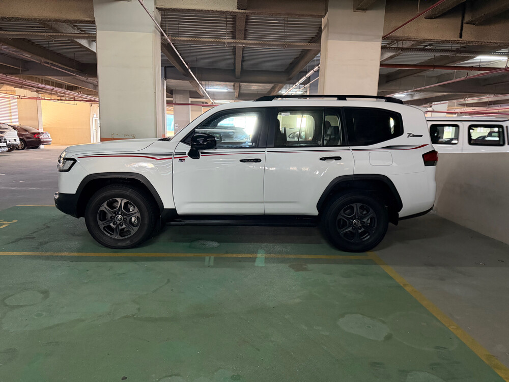 2022 Toyota Land Cruiser GR Sport - 1