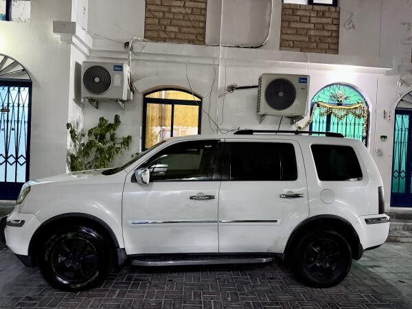 HONDA PILOT 4WD - Best Family Car  - 1