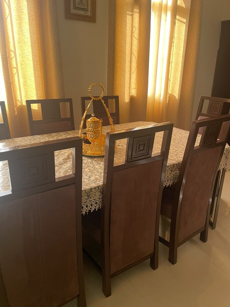 طاوله عائليه - 1