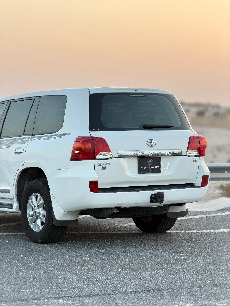 Toyota land cruiser gxr - 5
