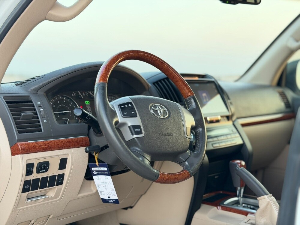 Toyota land cruiser gxr - 7