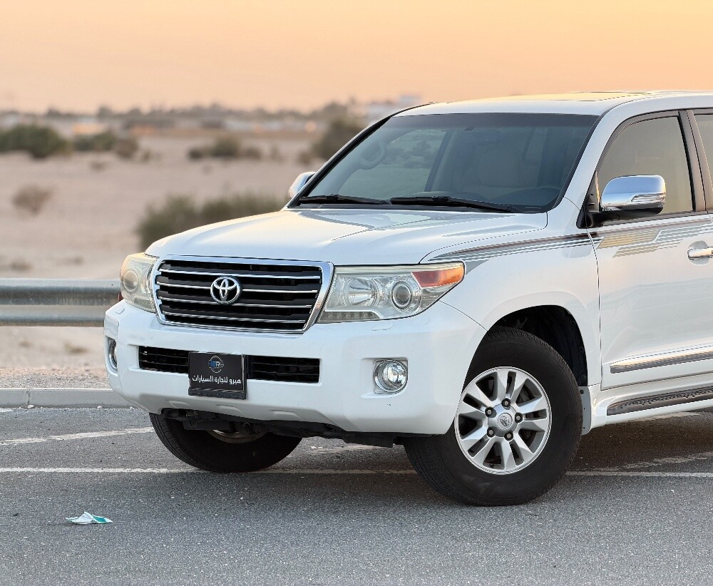 Toyota land cruiser gxr - 2