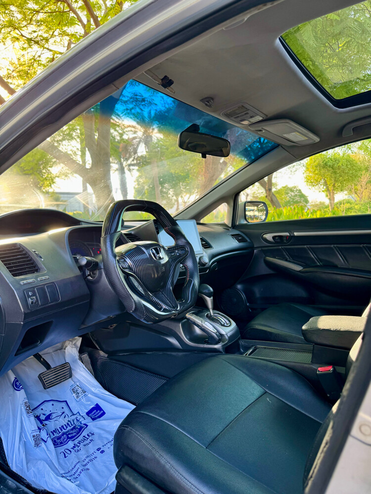 Honda Civic Full Option - 11