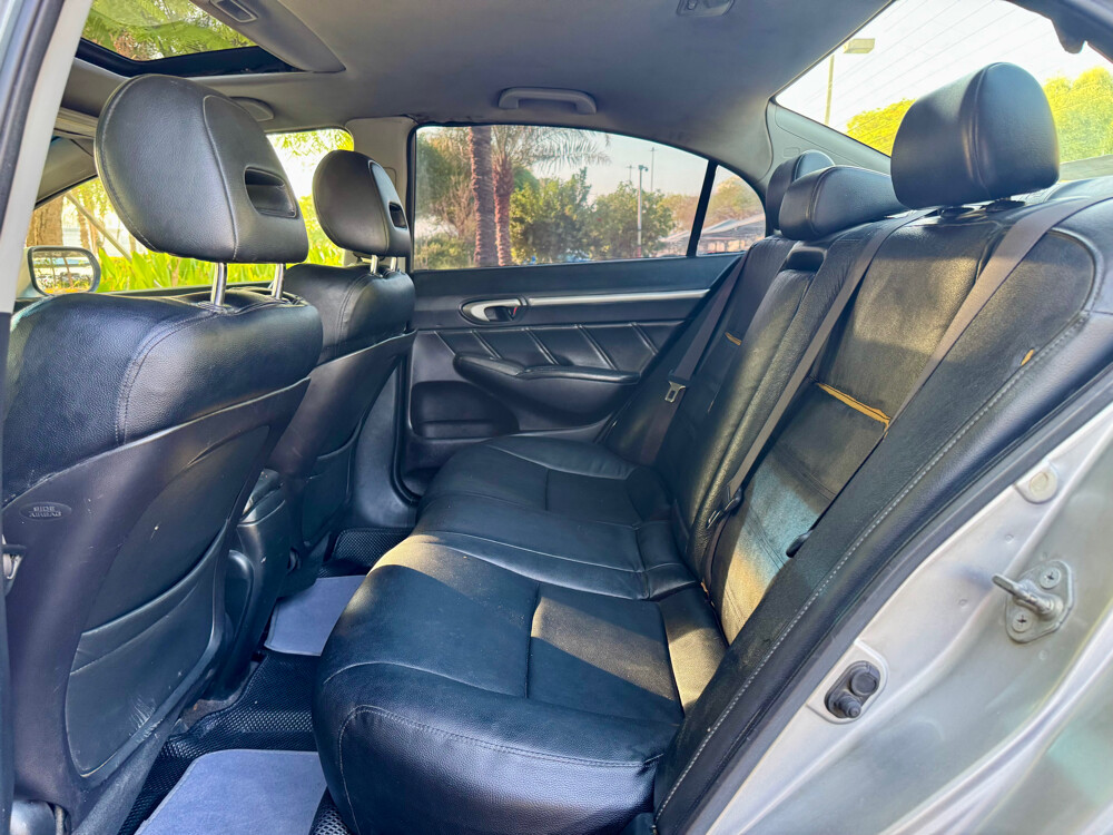 Honda Civic Full Option - 6