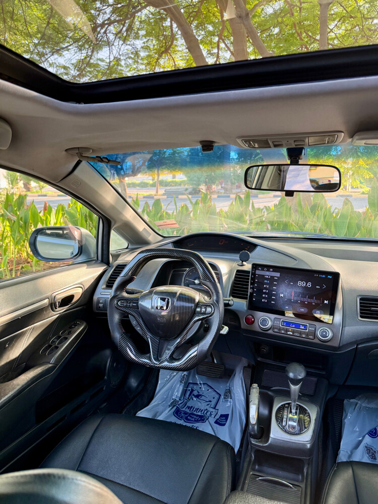 Honda Civic Full Option - 10