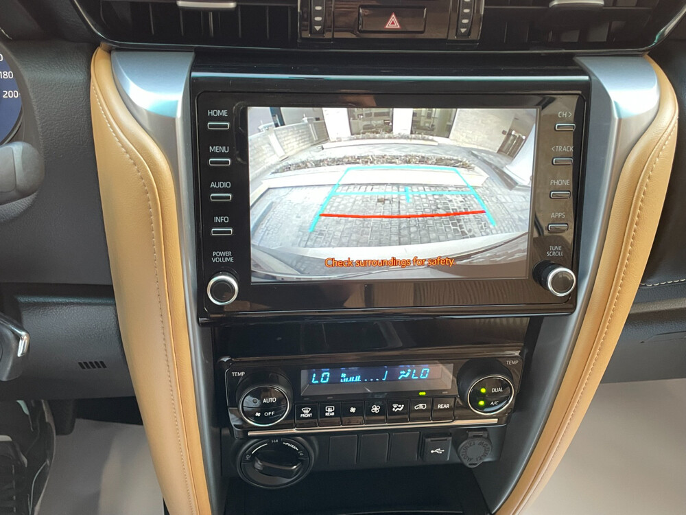 Toyota Fortuner 2024 - 25
