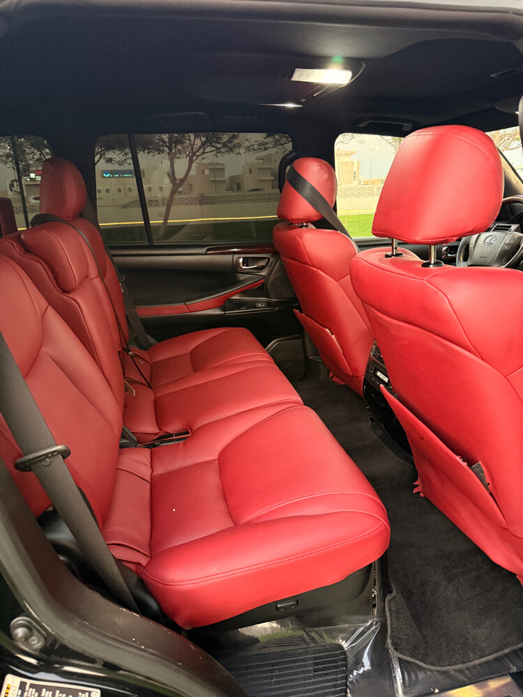 LX570 V8 - 8
