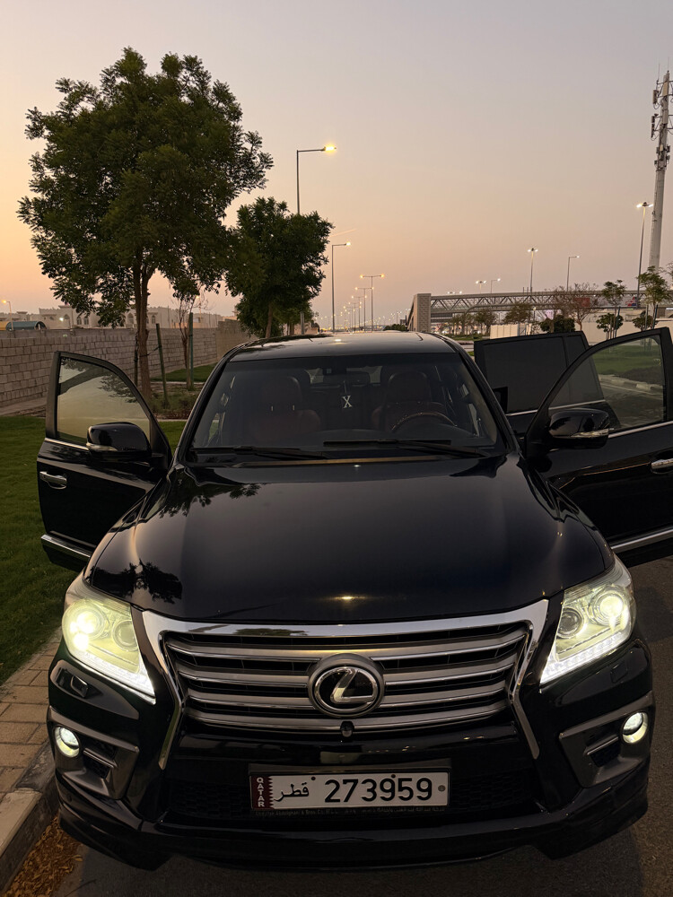 LX570 V8 - 17