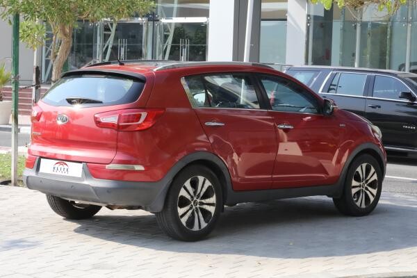 Kia - Sportage   2012 - 4