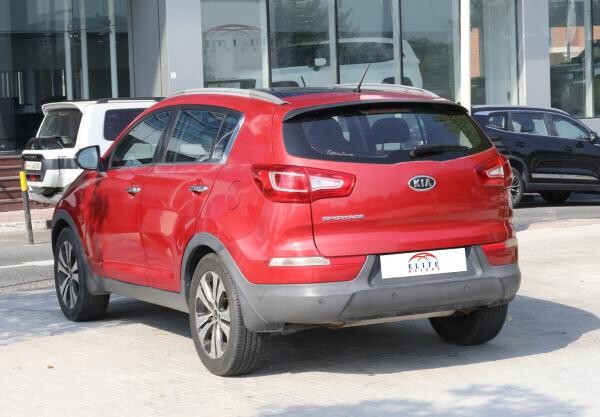 Kia - Sportage   2012 - 6