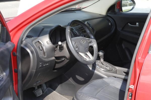 Kia - Sportage   2012 - 10