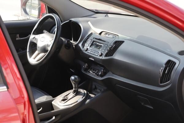 Kia - Sportage   2012 - 9
