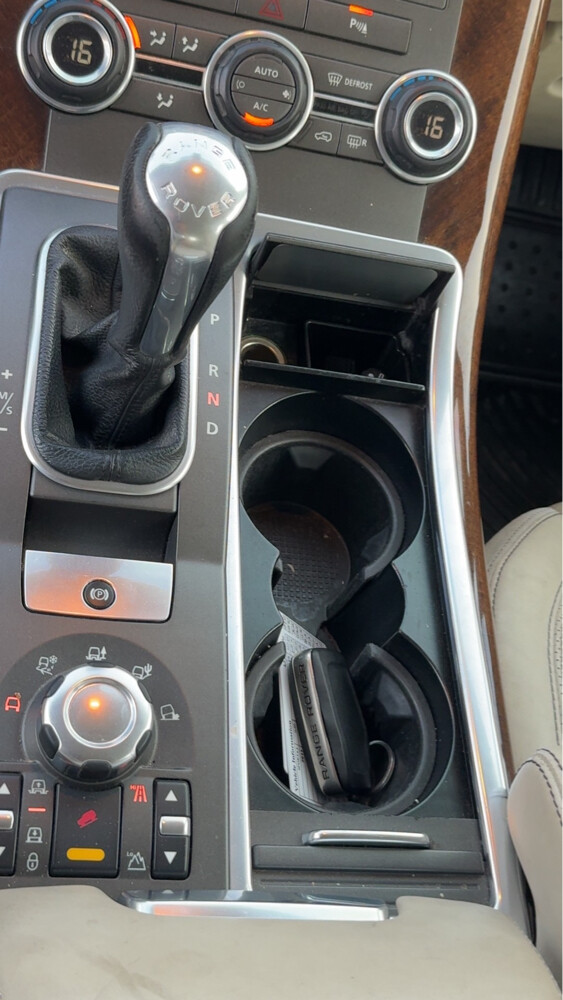 Range Rover Sport for sale. - 11