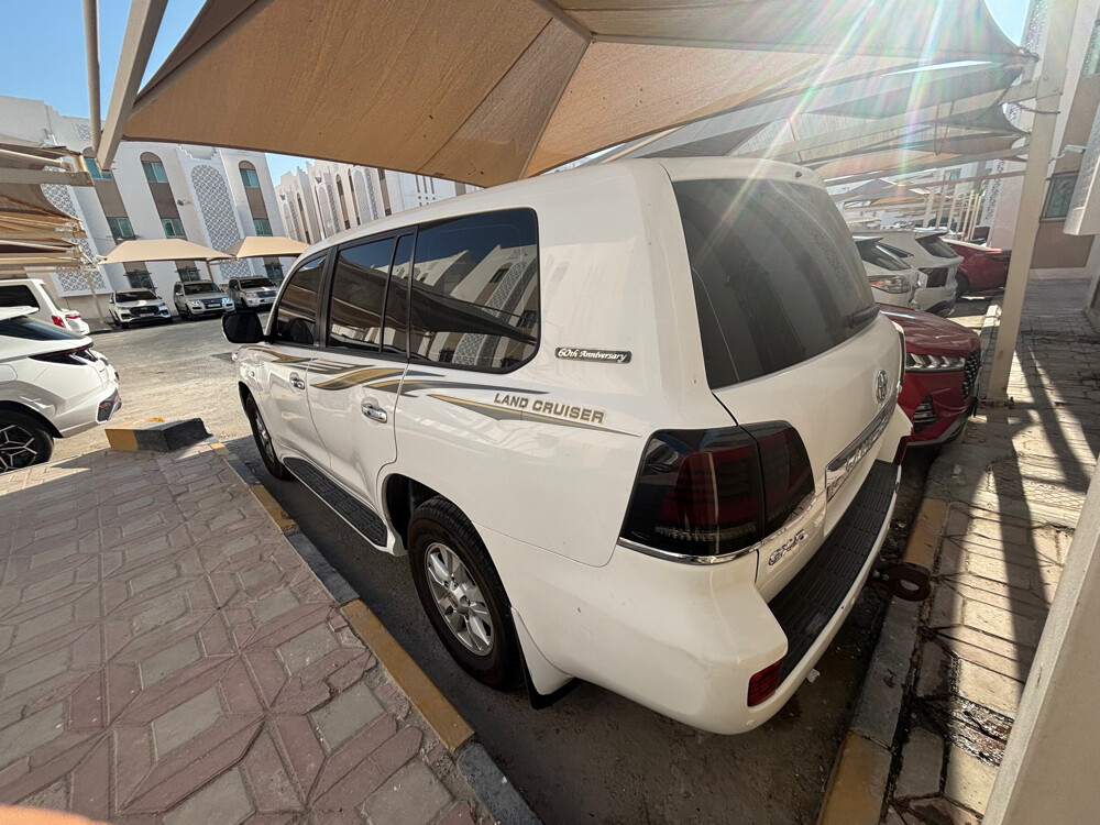 landcruiser gxr v8 2011 for sale - 2
