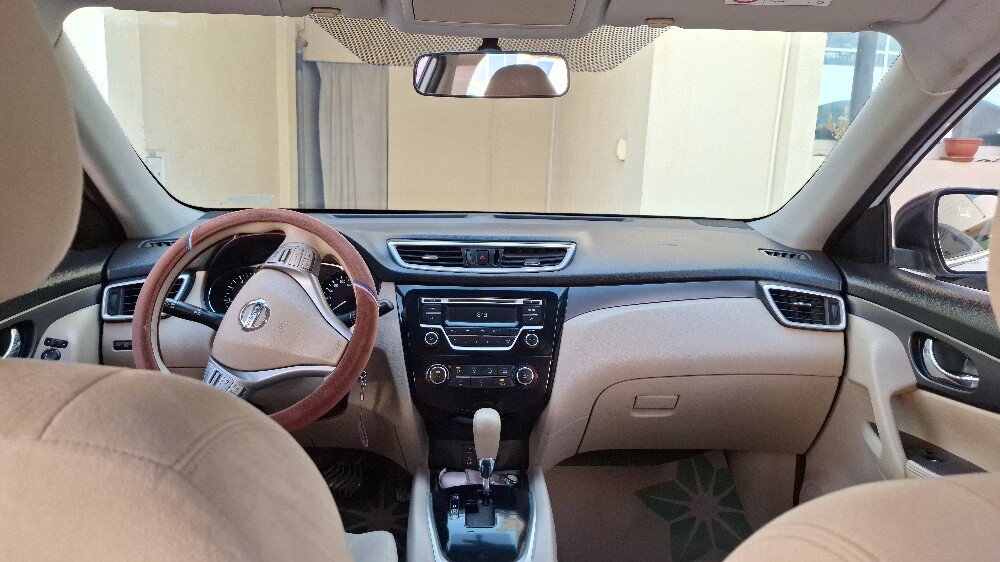 Nissan xtrail well maintained car - 9