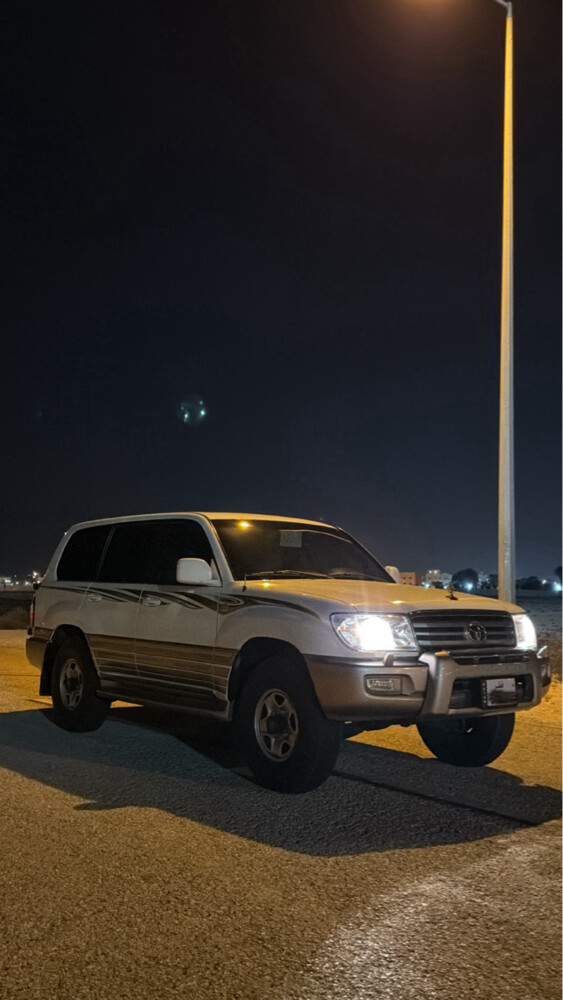 للبيع فكسار موديل 2006 سبير علاق محول قير عادي الموتر مايشتكي من شي موضب قيره كامل على الفحص والمكينة مسكره على الفحص والشاصي سليم مايشتكي من شي الموتر حرارته طايحه وعزم الموتر ممتاز مكيفه بارد والموتر فيه دفلك ودبل صغير وكبير شغالين والموتر نظيف الصامل ماراح اختلف معاه التواصل واتساب فقط. - 2