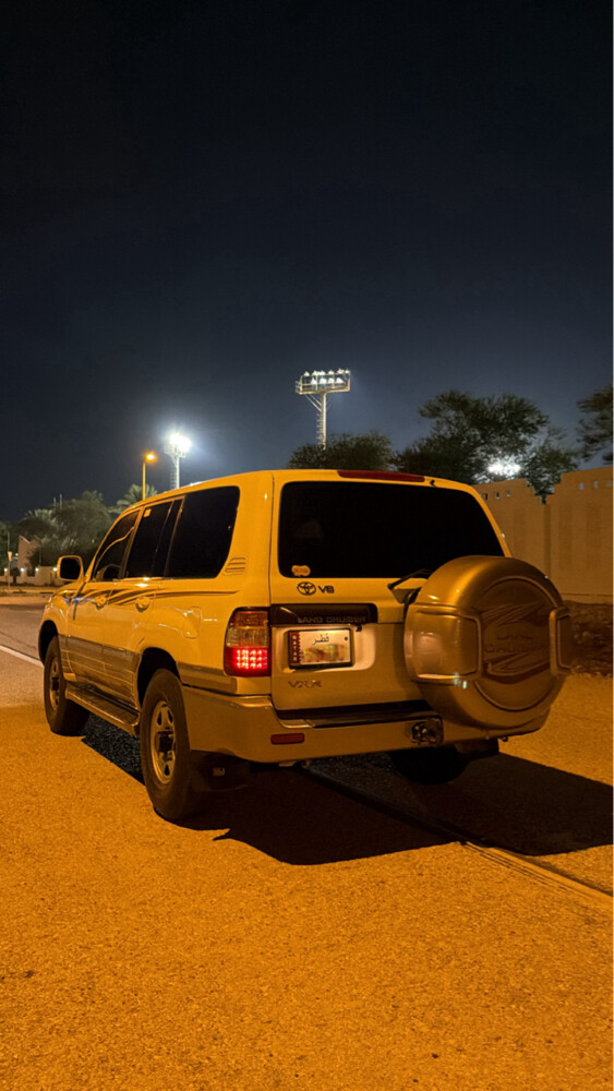 للبيع فكسار موديل 2006 سبير علاق محول قير عادي الموتر مايشتكي من شي موضب قيره كامل على الفحص والمكينة مسكره على الفحص والشاصي سليم مايشتكي من شي الموتر حرارته طايحه وعزم الموتر ممتاز مكيفه بارد والموتر فيه دفلك ودبل صغير وكبير شغالين والموتر نظيف الصامل ماراح اختلف معاه التواصل واتساب فقط. - 3