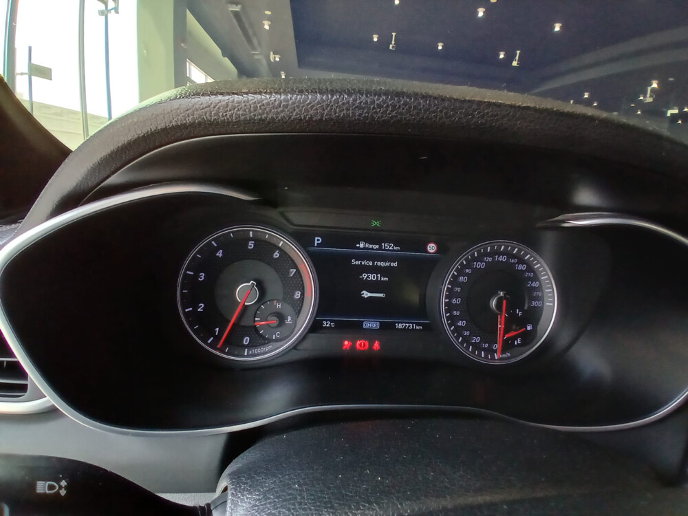 Genesis G70 2019 - 8