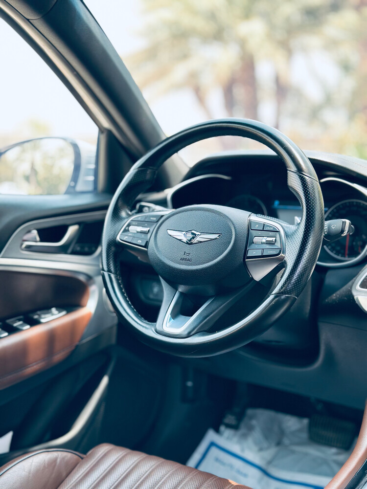Genesis G70 2019 - 15