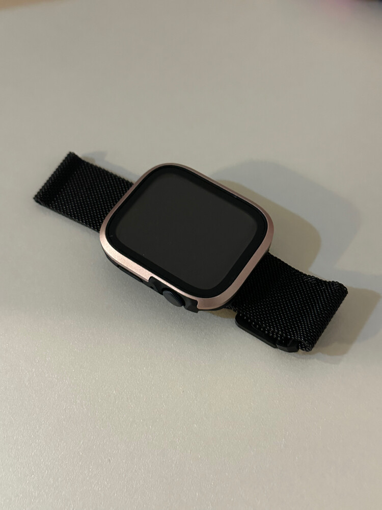 Apple smartwatch  - 1