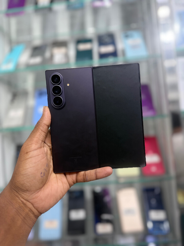 Samsung Galaxy Z Fold 8 Ultra  - 2