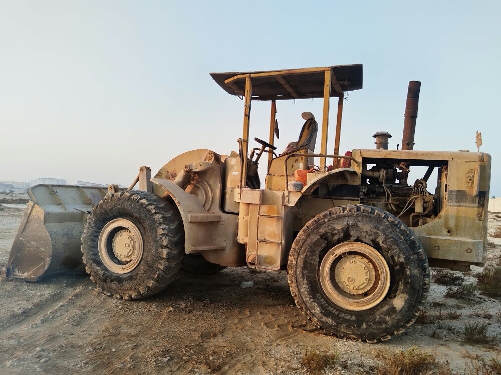 caterpillar loader - 3