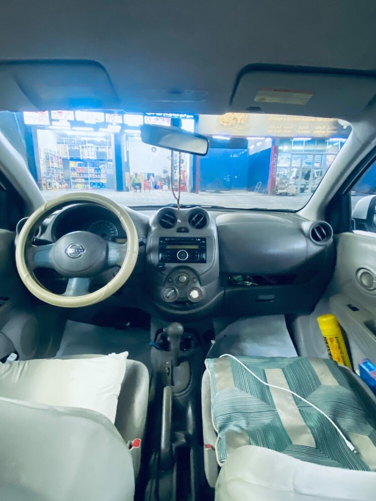 Nissan sunny 2013    70430765 - 9