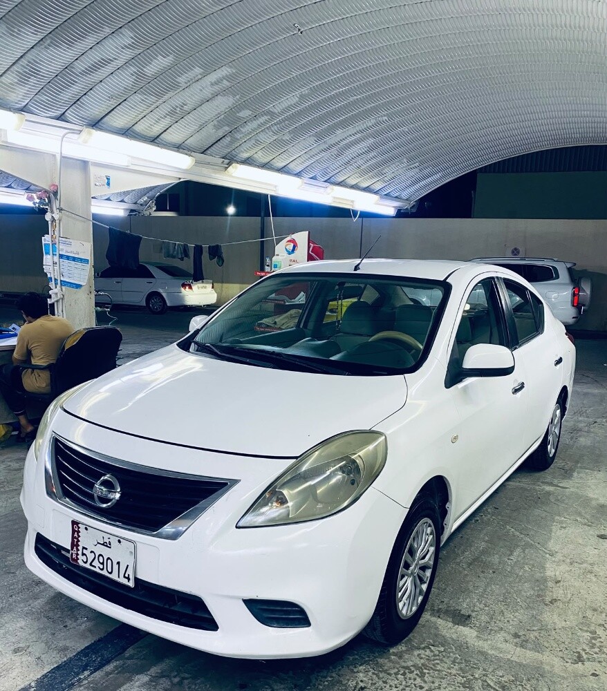 Nissan sunny 2013    70430765 - 8