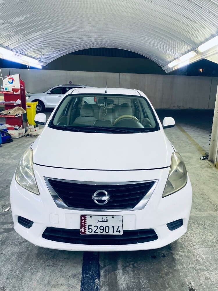 Nissan sunny 2013    70430765 - 1