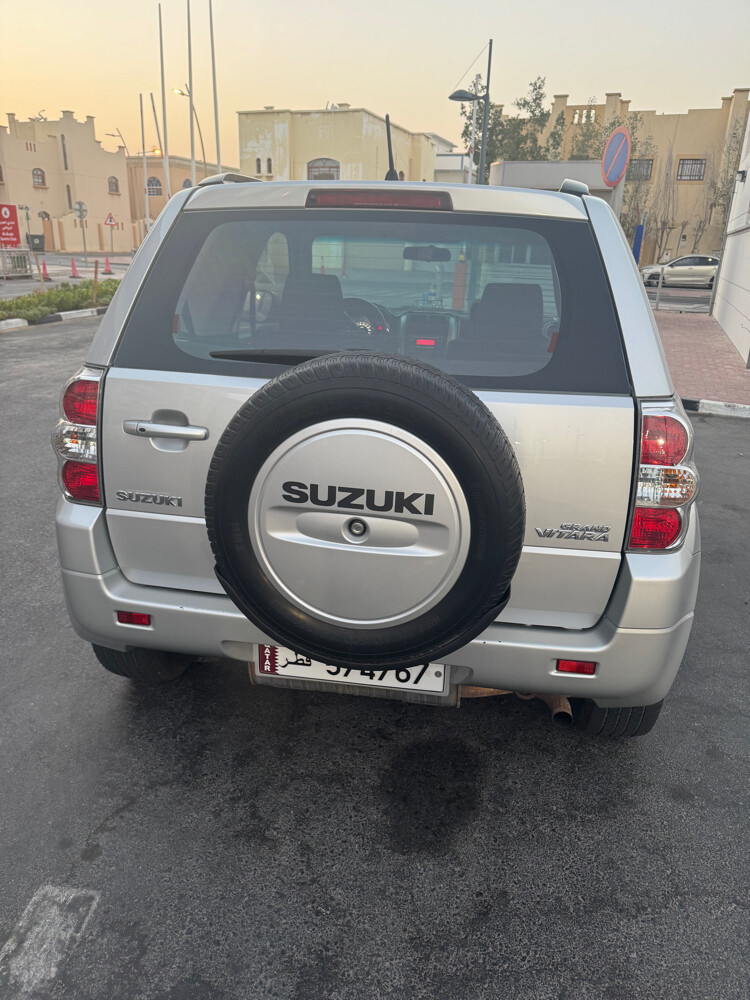 Suzuki vitara 2015  - 4