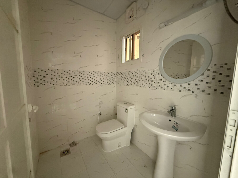 بنايةجديدة للبيع بمدينة خليفة569م - 5