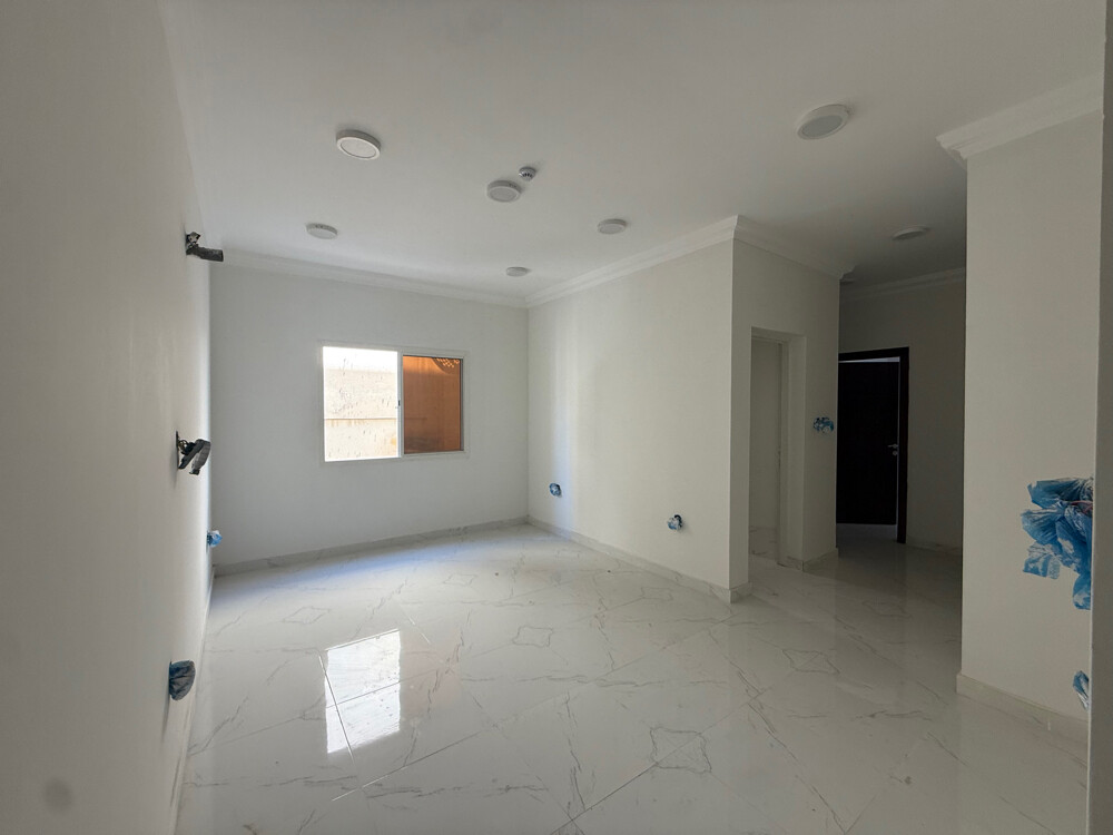 بنايةجديدة للبيع بمدينة خليفة569م - 2