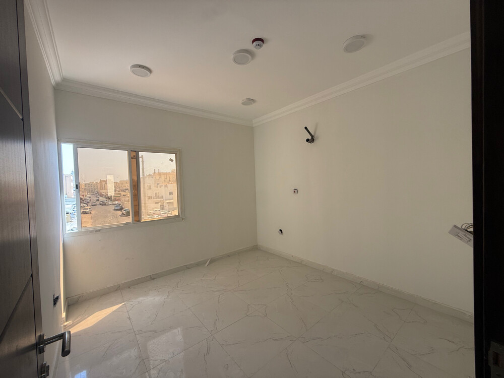 بنايةجديدة للبيع بمدينة خليفة569م - 7