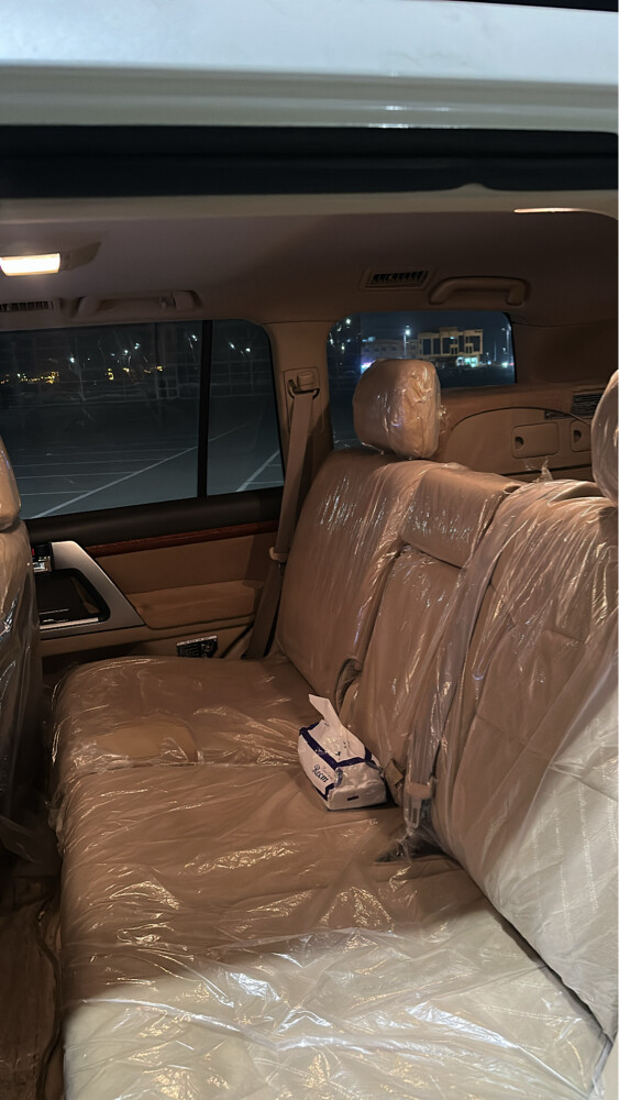 Toyota Land Cruiser VXR 5.7 - 6