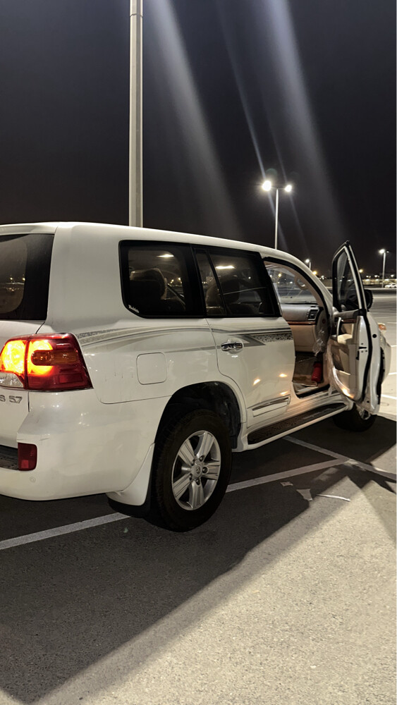 Toyota Land Cruiser VXR 5.7 - 9